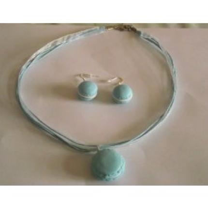 Parure collier organza bleu ciel +boucle d oreille macaron bleu ciel-blanc