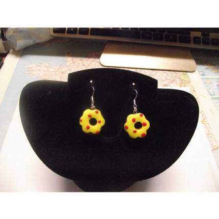 Boucle d oreille donuts jaune-point rouge